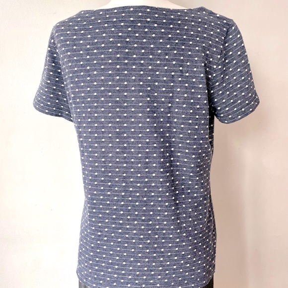 Cute Hilfiger tee - Picture 2 of 6